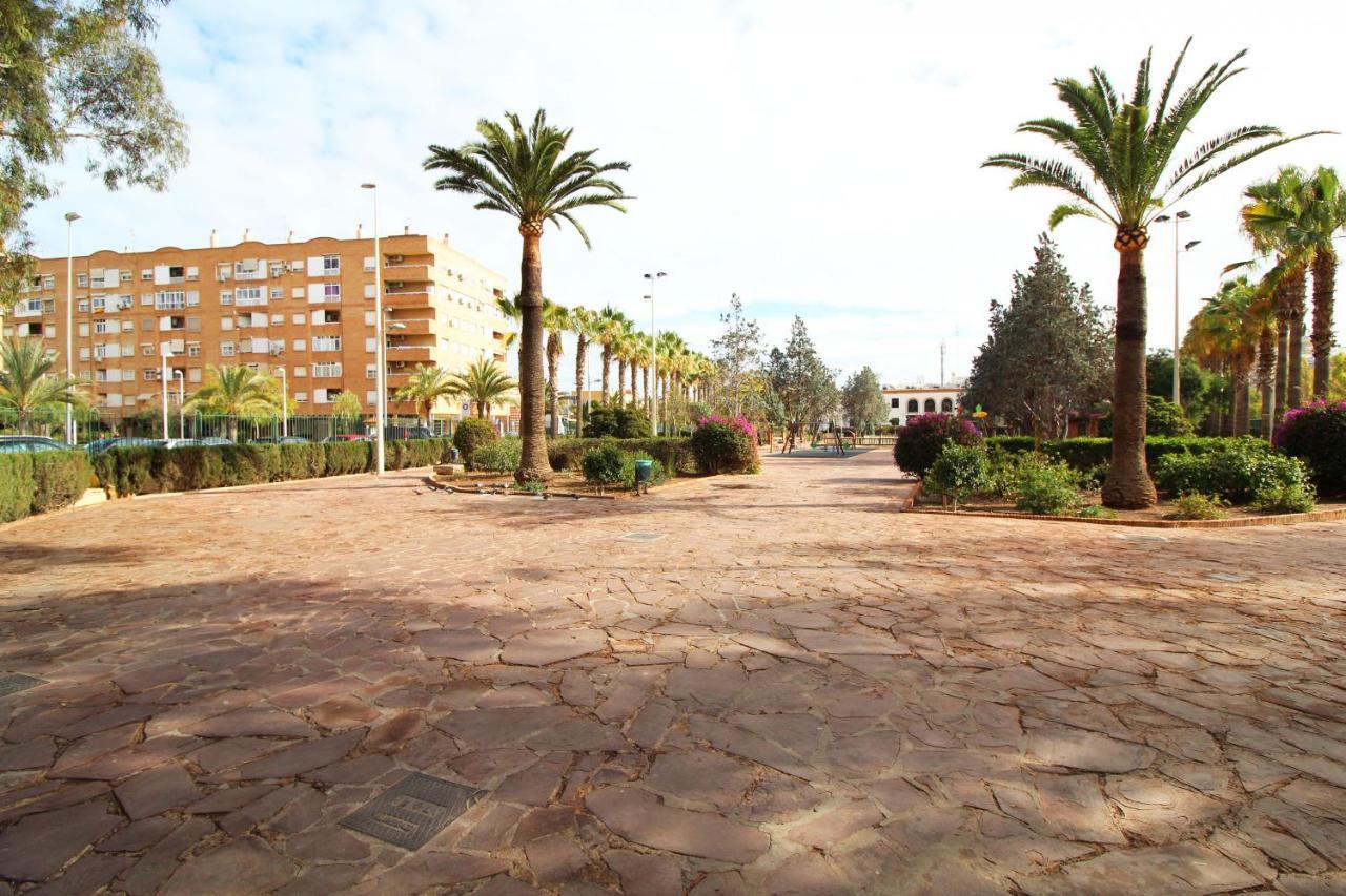 Global Properties, Los Claveles - Práctico apartamento con WIFI en Sagunto Esterno foto